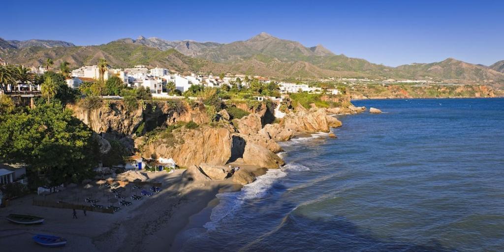 Edificio Verdemar - Stunning 1 Bed Apartment With Pool & Sea Views Nerja Esterno foto